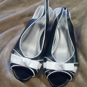 Impo 8.5 wedge heels